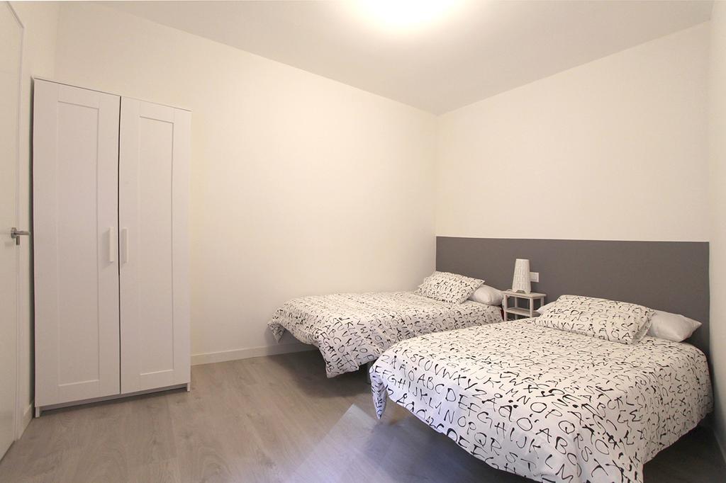 Apartamentos Dali Madrid Chambre photo